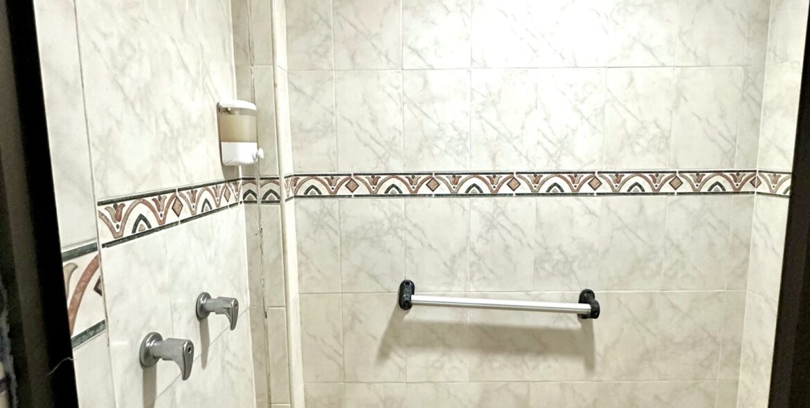 Eco-Hotel-Las-Palmas-baños (7)